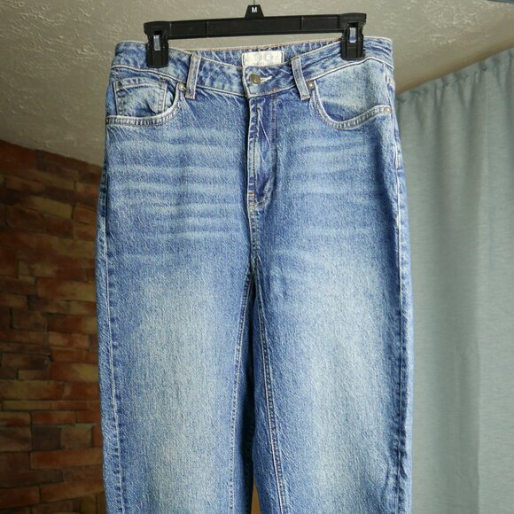 We the Free, London High Rise Wide Leg Frayed Slight Stretch (1% elastic)	US 29 - Picture 3 of 6